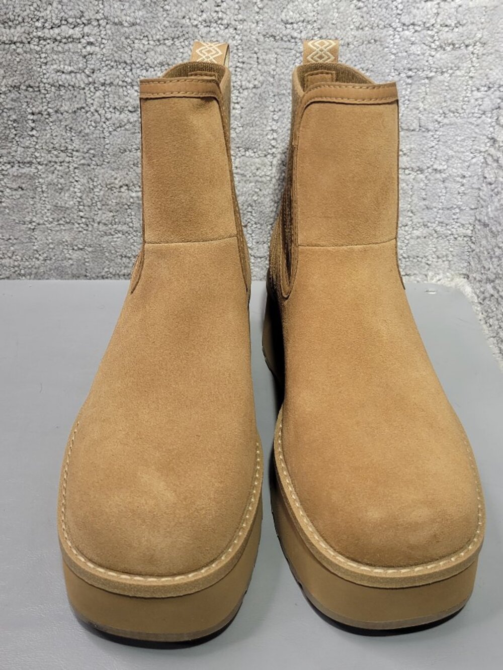 UGG Cityfunc Chelsea Women's Size US 7 Chestnut boots. - Picture 3 of 15